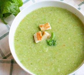 Slow Cooker Soup with Turkey and Broccoli Photo