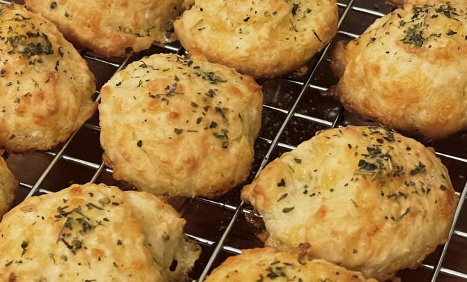 Red Lobster Cheddar Biscuits Photo 1