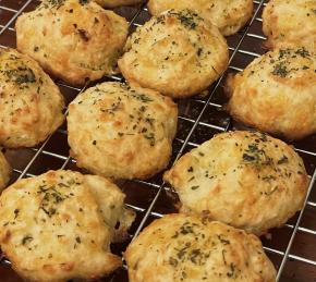 Red Lobster Cheddar Biscuits Photo
