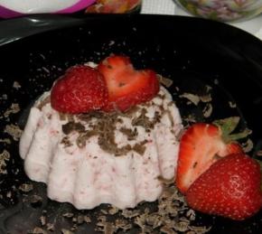 Strawberry Soufflé Ice Cream Photo