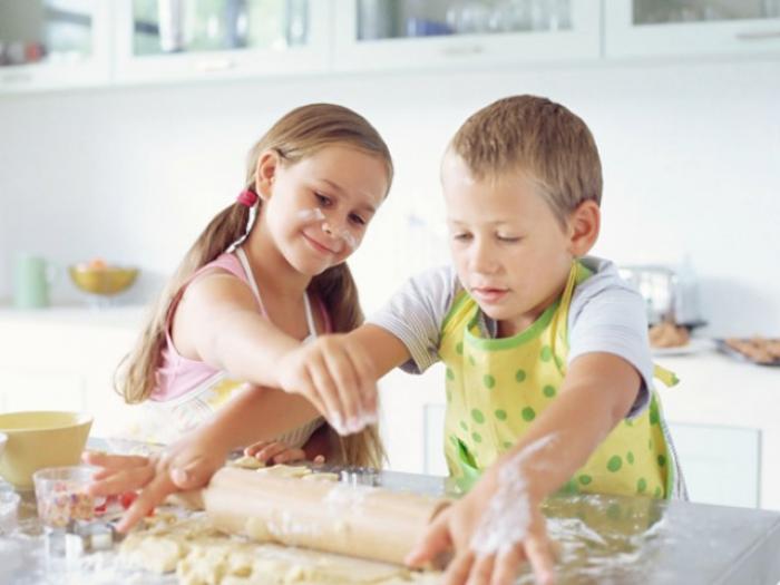 What Skills Can Kids Acquire Through Cooking?